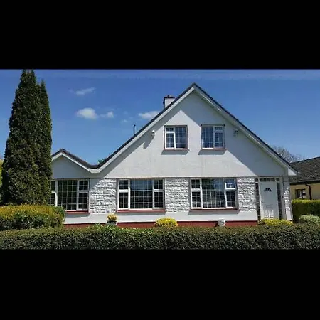 Bed & Breakfast Riverside House 4*